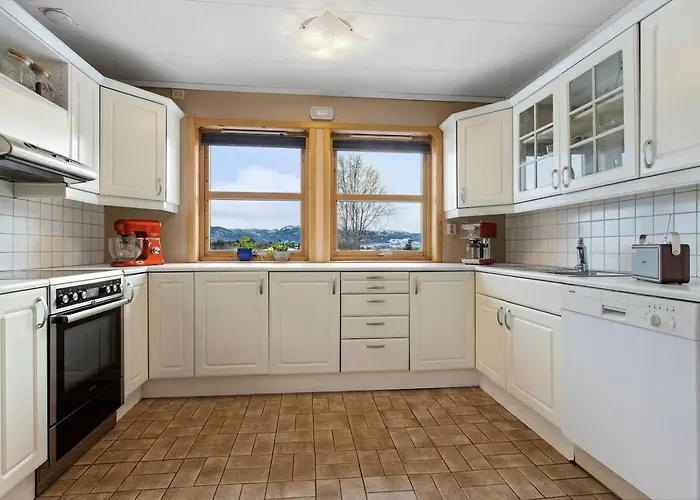 In Trondheim, Heimdal, Lundasen - Bus To Town Every 5 Minutes * Trondheim